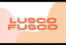 Logotipo en tonos pastel con tipografía contundente que anuncia el Mercado Entre Lusco e Fusco.