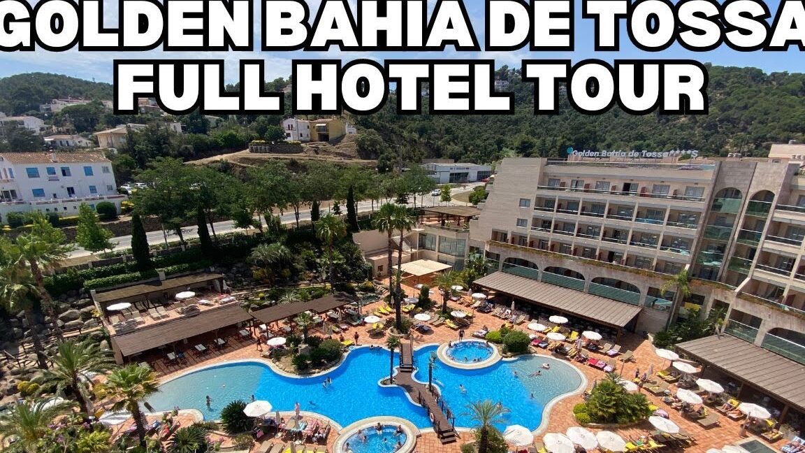 Vista aérea de hotel con piscinas y terrazas en Tossa de Mar para Feria de Navidad de Tossa de Mar